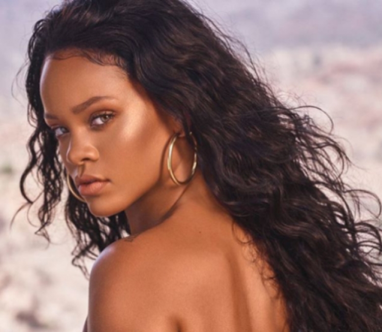Rihanna humb njeriun e dashur, ja fjalët prekëse që i dedikon...[FOTO]