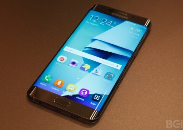 Samsung Galaxy S7 në shitje në mars