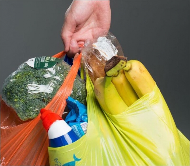 Ulet me 50% përdorimi i qeseve plastike në supermarketet e Tiranës