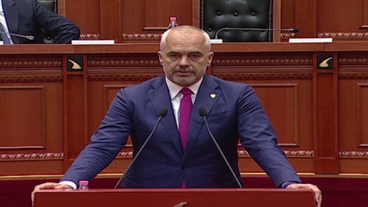 Kryeministri Rama: “Buxheti 2018 rrit investimet dhe ul borxhin”