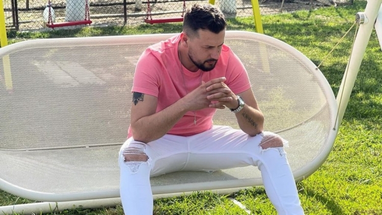 E papritur, Mevlani merr rrogë mujore për të marrë pjesë në Përputhen?!