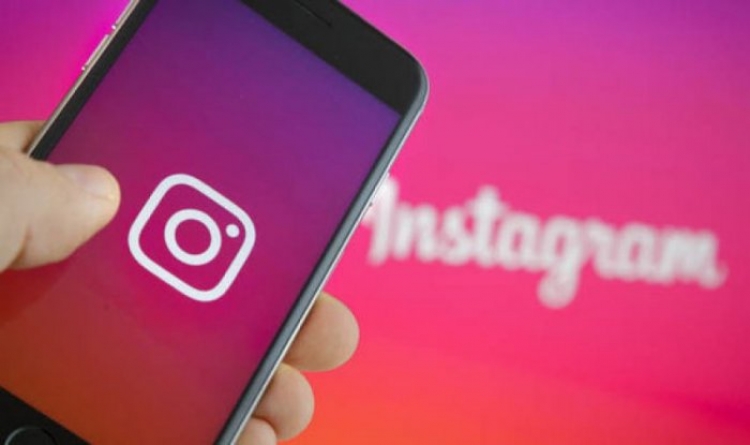 Instagram surprizon përdoruesit