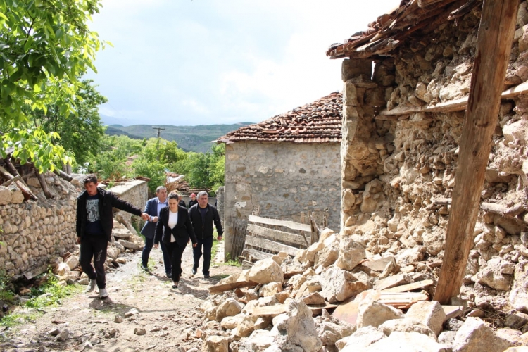 Tërmetet, Xhaçka i përgjigjet Metës: Parashikimi i tyre është përtej mundësive të shkencës