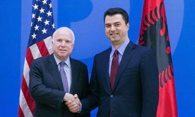 Basha për McCain: Kombi shqiptar humbi një mik të madh