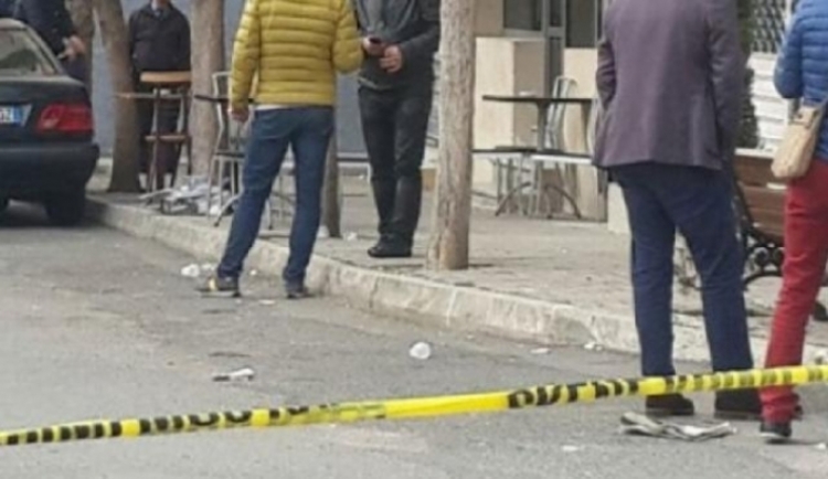 Austri, një 35 vjeçar nga Kosova ka goditur me thikë gruan e tij dhe më pas është arratisur