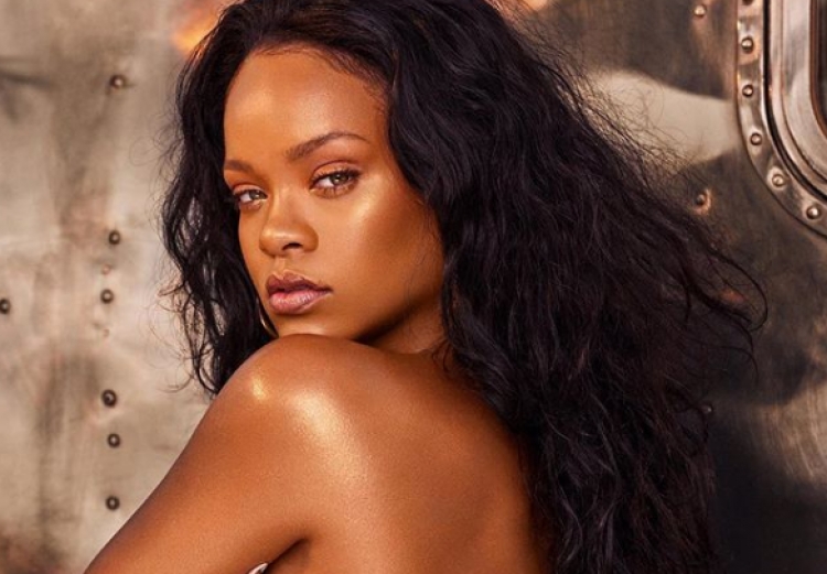 Si rrallëherë Rihanna shfaqet mjaft nevrike, sherr me të dashurin miliarder në publik [FOTO]