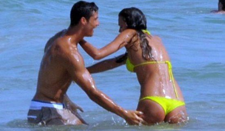 Irina Shayk ''thumbon'' Ronaldon: Nuk ka...
