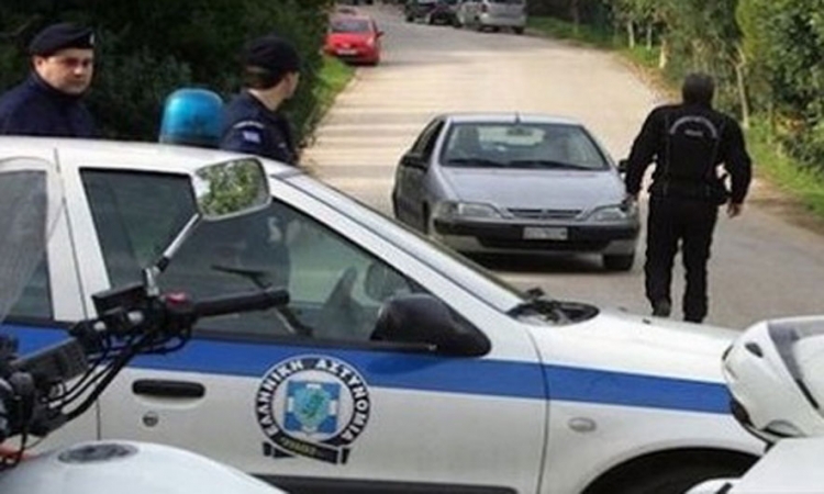 Policia greke plagos 22-vjeçarin shqiptar