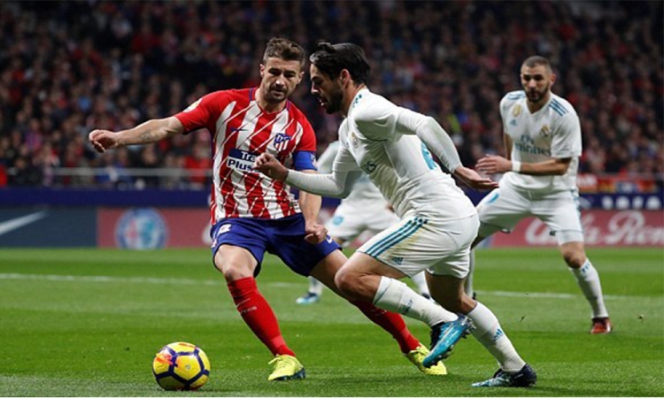 Reali ndalet nga Atletico, mbetet 10 pikë mbrapa Barcelonës [FOTO]