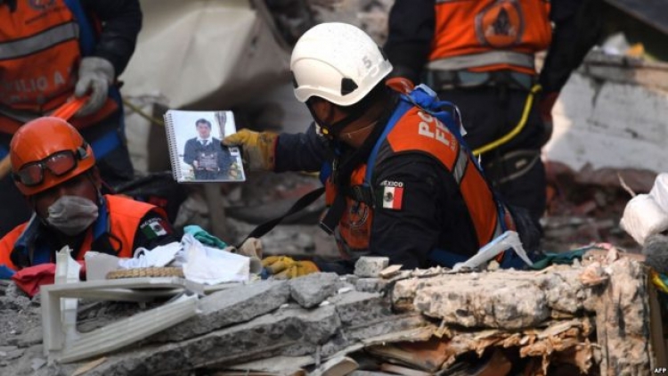 Tërmeti rrëzon helikopterin me zyrtarë të lartë në Meksikë, 13 të vdekur, mes tyre 3 fëmijë