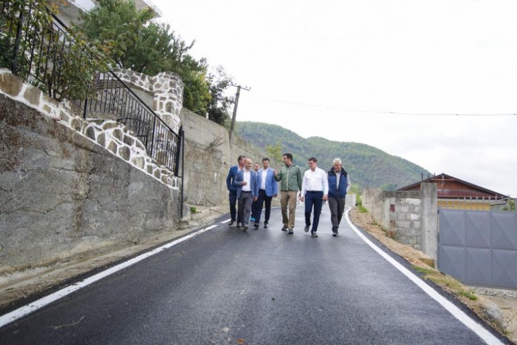 Përfundon rikonstruksioni i rrugës Shirt – Pezë Helmës. Veliaj: Do investojmë për fshatin