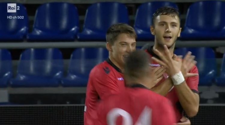 Shpresa barazon dhe feston me shqiponjë, por pëson 2 gola në shtesë [VIDEO]