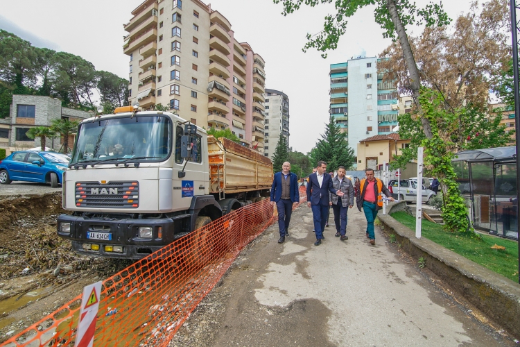 Bashkia e Tiranës nis ndërtimin e plotë të rrugës “Faik Konica”