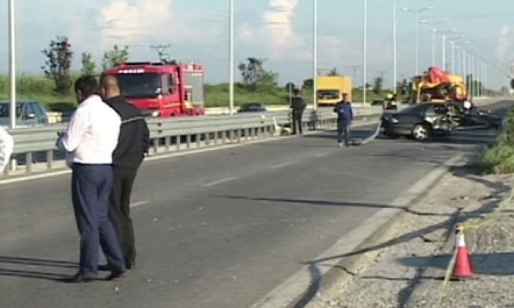 Gjykata: Arrest me burg 3 zyrtarëve të ARSH, për aksidentin në Kavajë