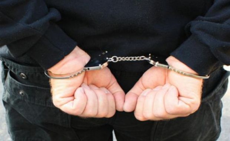 Kapet grabitësi i shumëkërkuar i karburanteve në Sarandë, 21-vjeçari pjesë e grupit të bandave