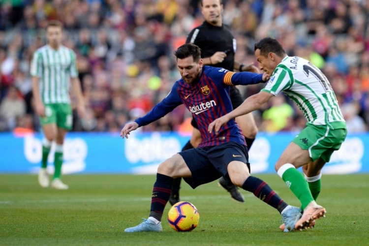 Betis “prish” festën e rikthimit të Messi-t, Barça shokohet në “Kamp Nou” [VIDEO]
