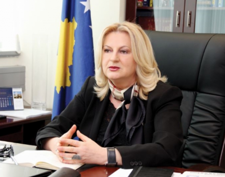 Ish-ministrja e Kosovës paralajmëron se prekja e kufijve mund të sjellë luftë