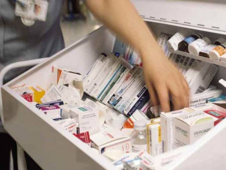 Vodhi para në farmaci, arrestohet 34 vjeçari