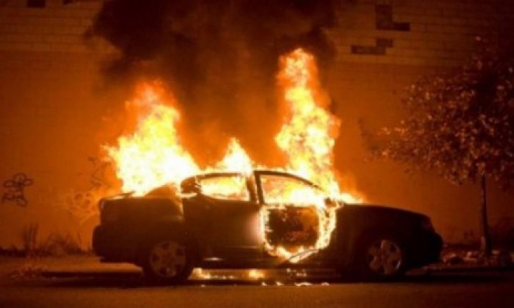 Korçë, merr flakë në ecje makina; ngjarja pranë SMT-së