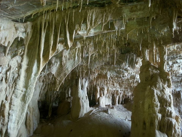 Një destinacion i ri turistik i shtohet Shqipërisë. Zbulohet shpella e veçantë në Elbasan