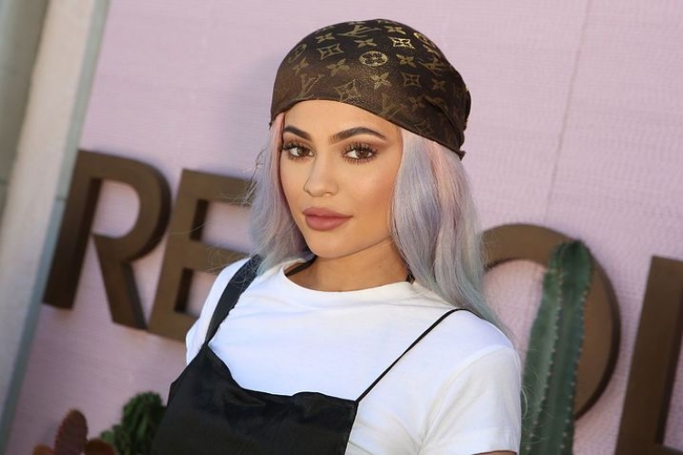 Zbulohet sekreti!!! Kylie Jenner është këngëtare? [FOTO / VIDEO]