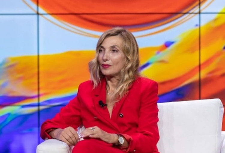 Mimoza Ahmeti befason ndjekësit/ Nxjerr në ankand veshjen e saj në 'Ferma VIP' me çmim marramendës