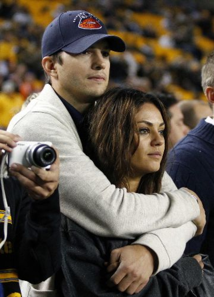 Pse Mila Kunis e urrente Ashton Kutcher përpara martesës?  [FOTO]