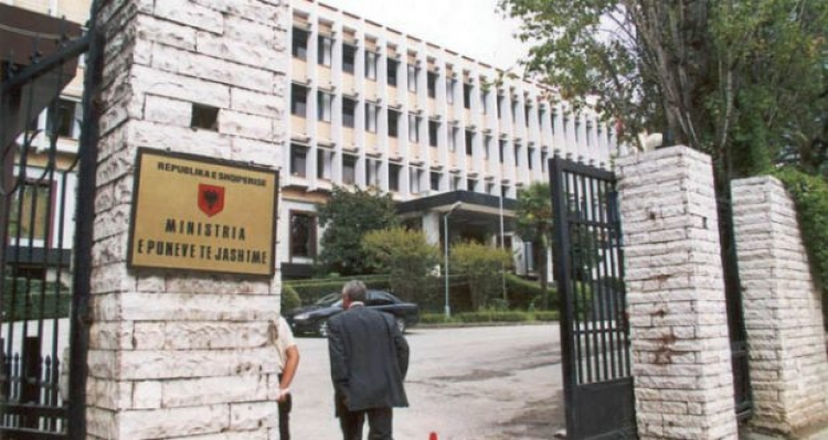 Ministria e Jashtme shqiptare dënon sulimin në Mançester