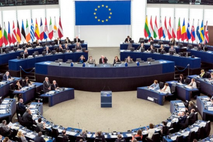 PE miraton rezolutën për Shqipërinë: Shqetësim korrupsioni, për negociatat të flitet në...