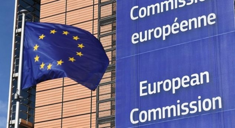 BE e shqetësuar nga  taksa që qeveria e Kosovës vendosi edhe për brendet ndërkombëtare