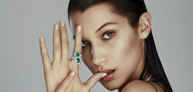 Bikinit tregojnë pse Bella Hadid është Modelja e Vitit!