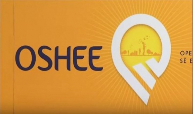 Arrestohet pronarja e një rrobaqepësie në Durrës për shkak të vjedhjes së energjisë elektrike dhe mospagimit të faturave