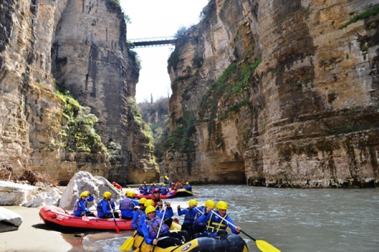 Rafting: Shqipëria e “aventurës” në lajmet botërore për 2016! Edhe një projekt i ri…