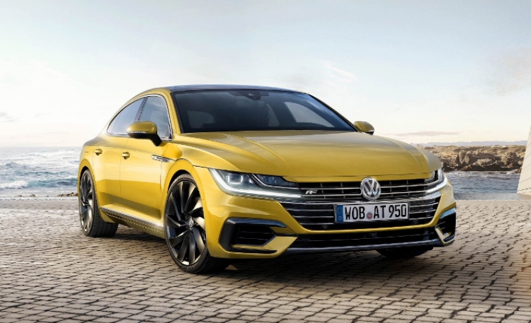 Volkswagen lancon modelin e ri “Arteon R-line” për vitin 2018[FOTO/VIDEO]