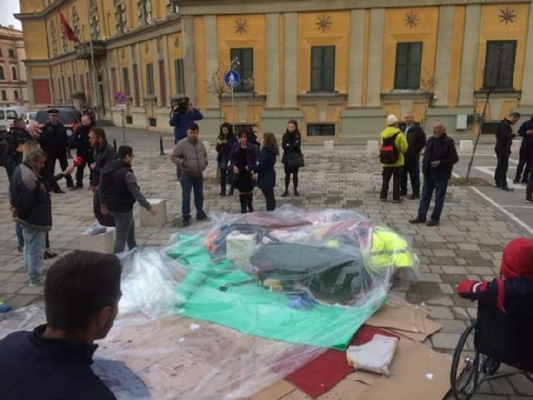 Protestusit e Zharrzës: Nuk ikim po nuk na plotësuat të gjitha kërkesat