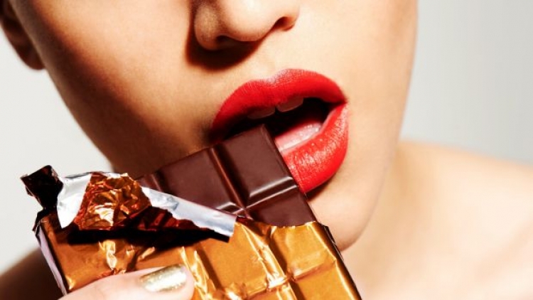 5 arsye pse duhet të hani më shpesh çokollatë