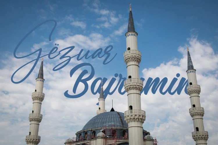 Sot besimtarët myslimanë festojnë Fiter Bajramin, Meta: Është koha të udhëhiqemi në vendimet tona me ndërgjegje të pastër