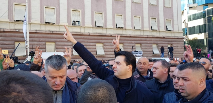 Protesta e 13 prillit, Basha mbledhje me të gjithë strukturat