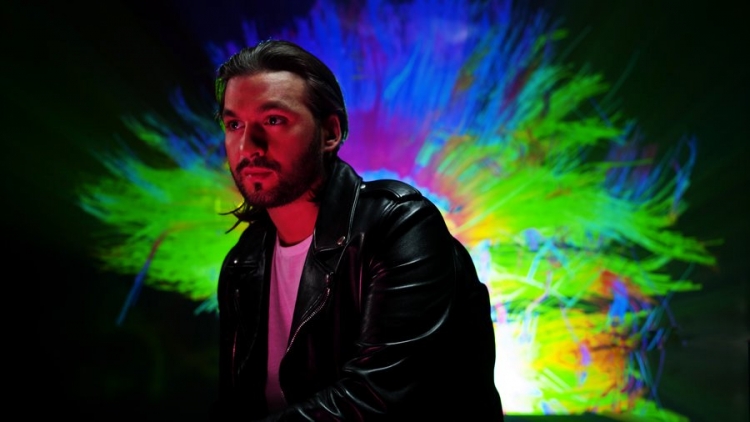 Steve Angello ia dedikon klipin e ri shqiptarëve