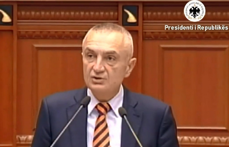 Toleranca e paqja ‘’mbërrijnë’ në Parlamentin shqiptar!