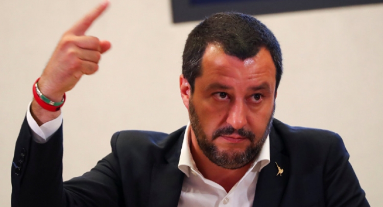 ''Ke 3 shqiptarë pas qafe, do ekzekutohesh'', kërcënohet me jetë ministri i Brendshëm italian Matteo Salvini, ja letra [FOTO]