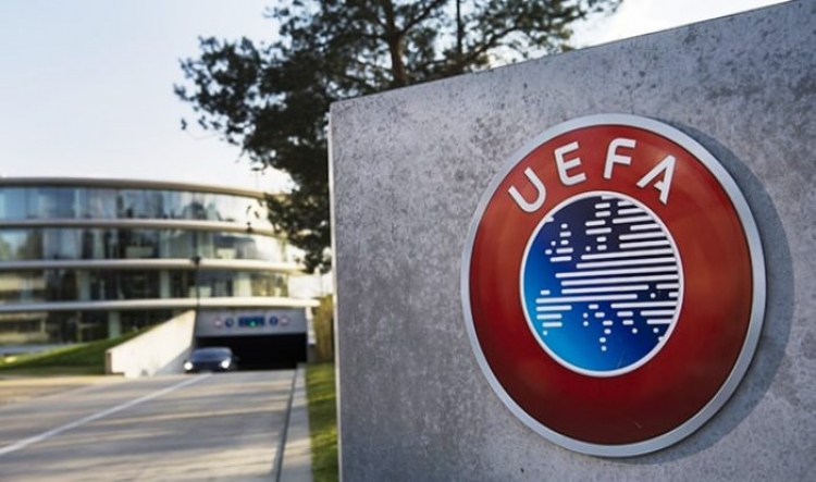 UEFA ndryshon rregullin, futbollistët të çliruar në Kupat e Europës