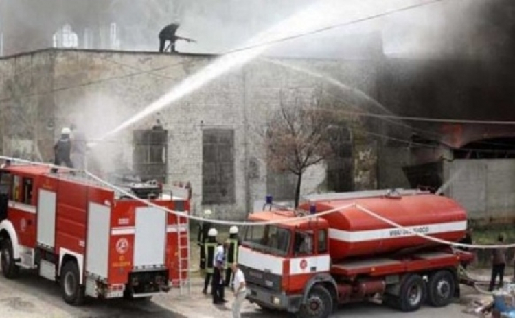 Shpërthen pallati pranë Kopshtit Botanik në kryeqytet