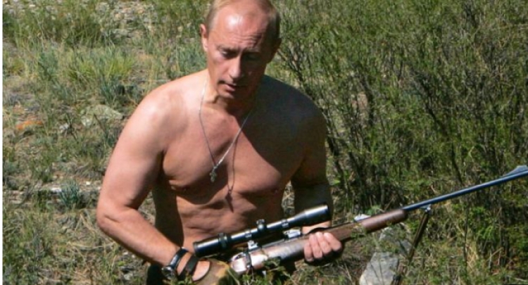 Putin në kalendarin Rusi 2018, shitet si një 'kek' në…