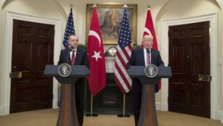 Ç'po ndodh me paqen? Turqia gati të ndërpresë raportet me SHBA, helmimi agjentit: Londra ashpërson tonet me Rusinë