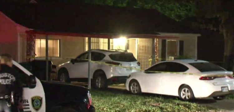 SHBA, një 21-vjeçar ka vrarë aksidentalisht vëllain me armë gjysmë-automatike