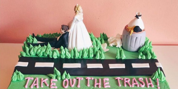 Shikoni “tortat e divorcit” të postuara nga njerëz të ndryshëm në Instagram. U shkrimë së qeshuri! [FOTO]