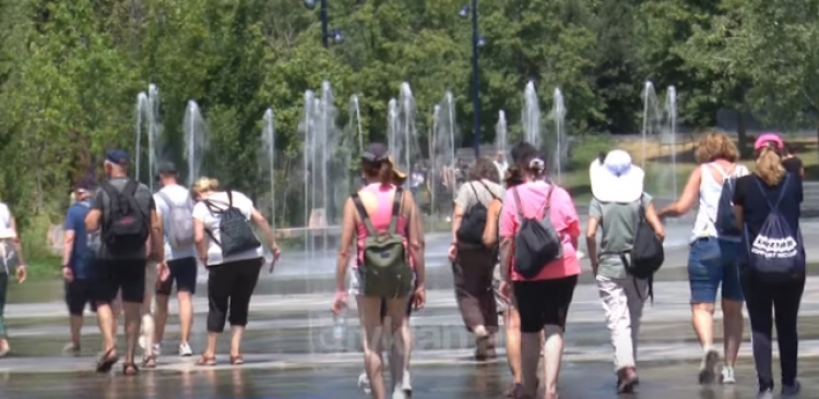 I nxehti afrikan 'mbërthen' Shqipërinë, sa do të jenë temperaturat