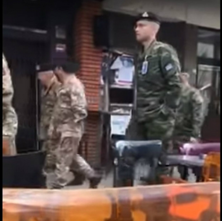 Mediat serbe ngrenë alarmin: ‘’Ushtarët shqiptarë kanë hyrë në veri të Mitrovicës, situatë shqetësuese’’