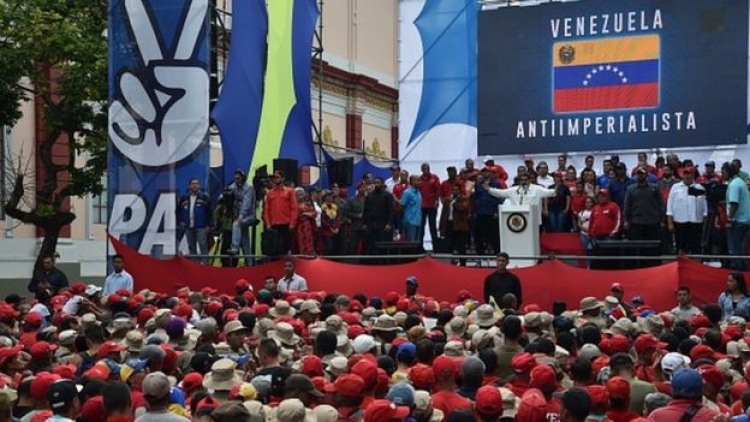 Maduro i Venezuelës lavde ushtarëve të tij besnikë